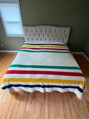 Vintage Hudson’s Bay 8 Point Wool Blanket King CLEAN No Stains Vibrant